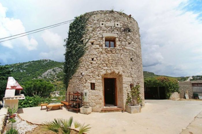 This 250 Year Old Croatian Tower Was Transformed Into A Beautiful Home