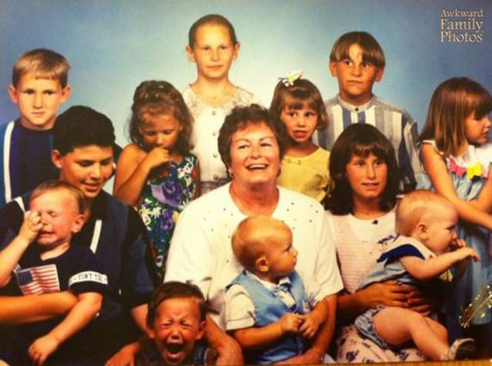 Kids Who Completely Ruined A Nice Family Portrait