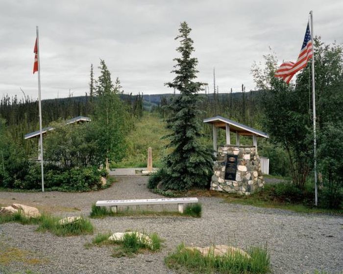 A Look At The Peaceful And Impressive Borderline Between The USA And Canada