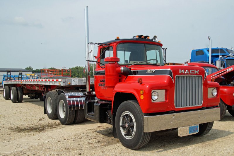 American truck "Mack"