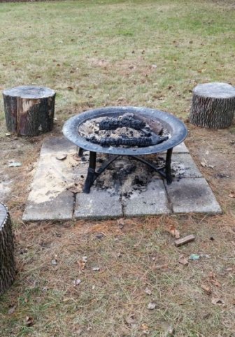 How To Build A DIY Fire Pit In Your Own Backyard