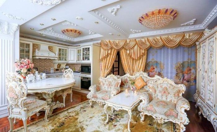 Tiny Apartment Gets Turned Into A Royal Palace