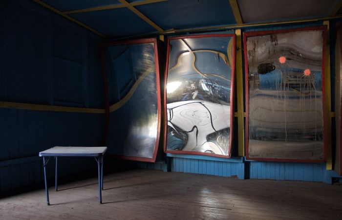 This Old Abandoned Funhouse Doesn't Look Fun At All