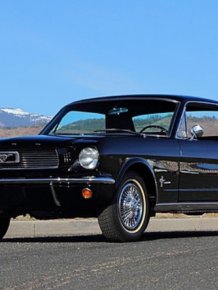 Ford Mustang photos