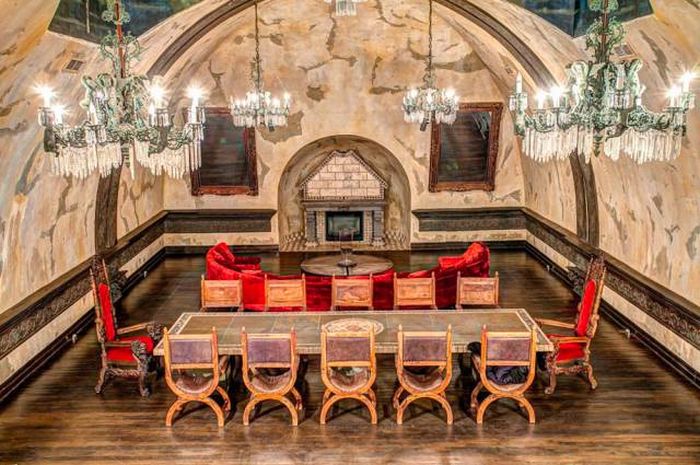 In Montreal There Is An Epic Castle That You Can Rent For Parties