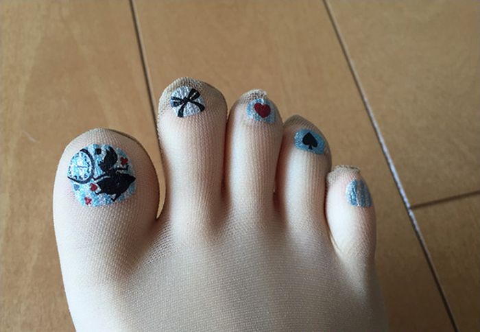 People In Japan Are Going Crazy For These Stockings With Pre-Painted Toenails