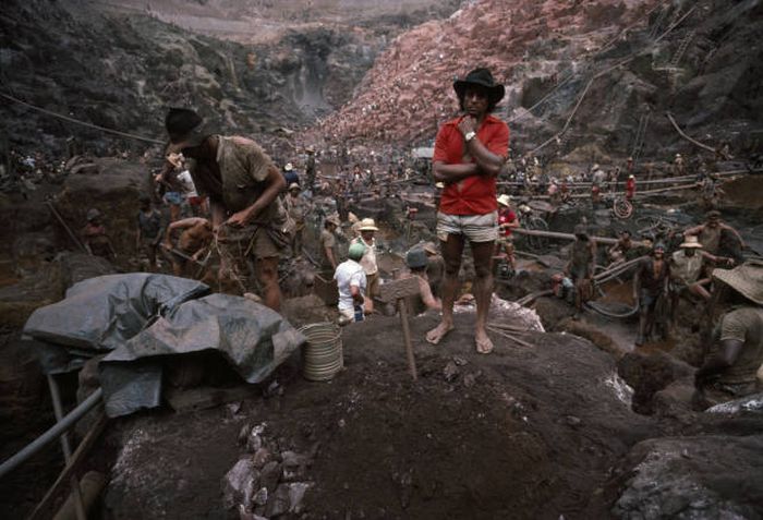 Back In The 80s People Traveled From All Over The World To Search For Gold In Brazil