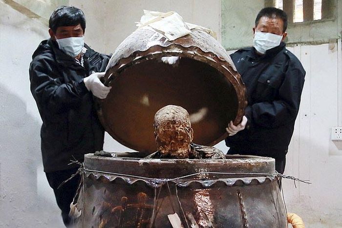 Buddhist Monk Gets Mummified And Turned Into A Gold Statue