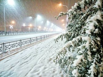 Russia Says Hello To Spring With Snow