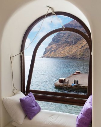 Escape To A Quiet Place With These Private Reading Nooks