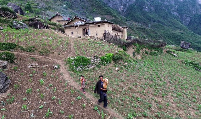 Children From This Remote Chinese Village Travel Unsafe Terrain To Get To Class