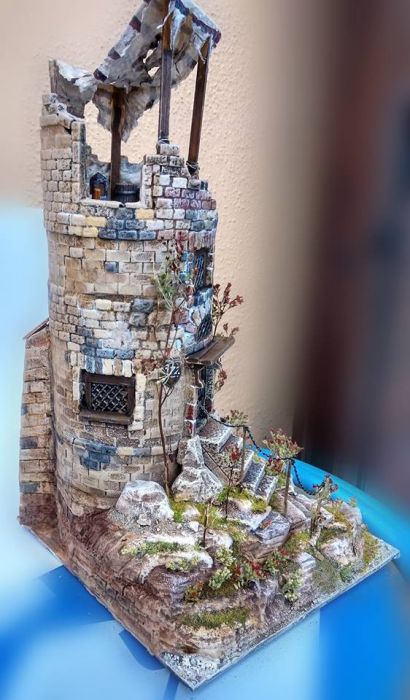Artist Creates Incredible Diorama Out Of An Old Chip Can