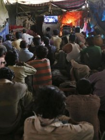 Makeshift Movie Theater In India Helps People Escape The Heat
