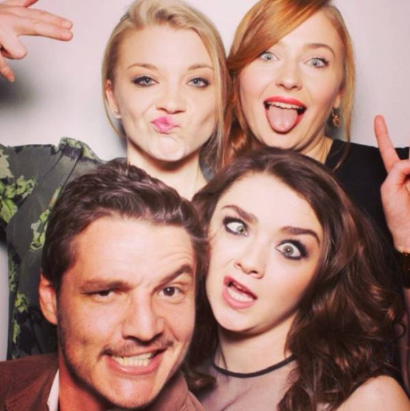What It Looks Like When Game Of Thrones Actors Hang Out In Real Life