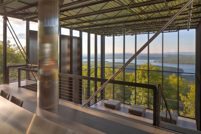 This Glass House In The Middle Of The Forest Is Absolutely Gorgeous