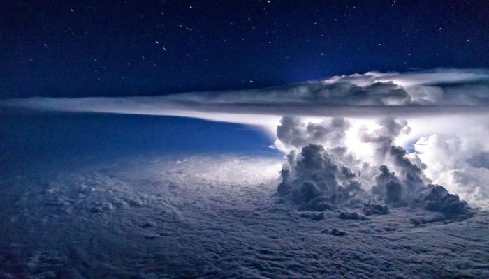 Incredible Photos That Were Taken From The Inside Of An Airplane