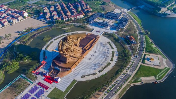 Epic Sculpture Of Chinese God Unveiled In Jingzhou City