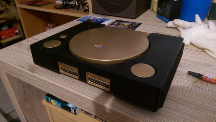 Gamer Tranforms A Playstation One By Giving It An Epic Paint Job