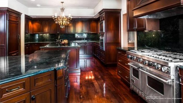 An Inside Look At 50 Cent's Massive $6 Million Dollar Mansion