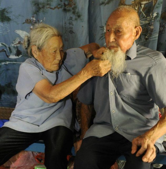 Chinese Couple Take First Wedding Photos After 80 Years Of Marriage
