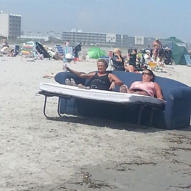 Hilarious Beach Pics That Will Make You Wish Summer Would Never End