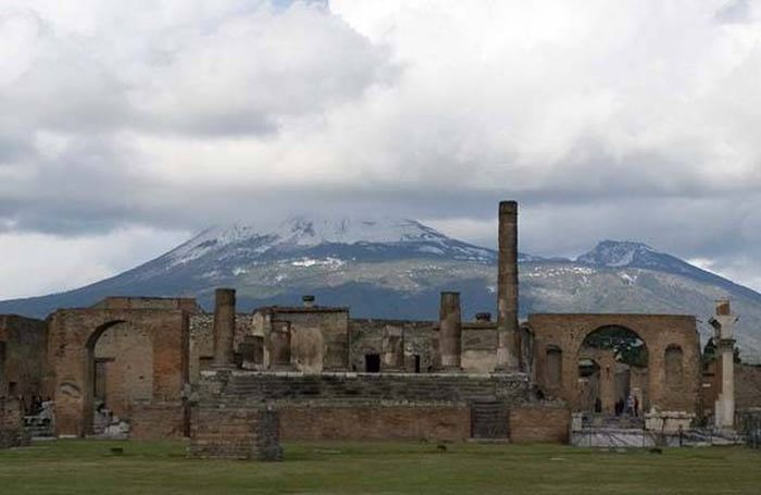 Famous Ancient Ruins From Around The World