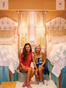 First Year College Students Give Their Room An Amazing Makeover