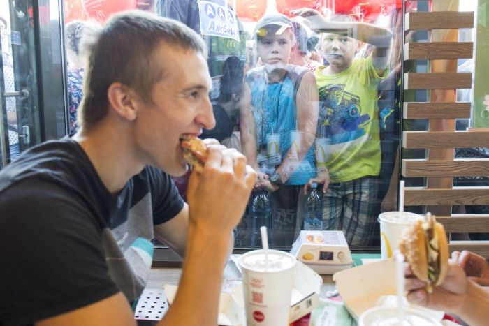 First McDonald's Opens In The Russian City Of Tomsk