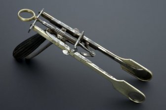 15 Disturbing Medical Instruments From The Past That Will Make You Cringe