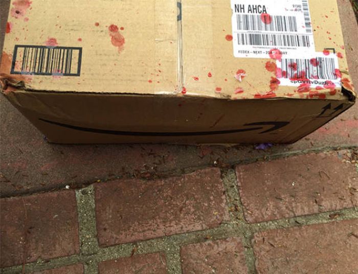 Crazy Delivery Fails That Make You Want To Scream At The Delivery Guy
