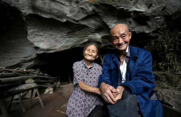 This Couple Have Lived In A Cave In China For 54 years