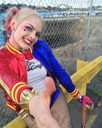 This Harley Quinn Cosplayer Bares A Striking Resemblance To Margot Robbie