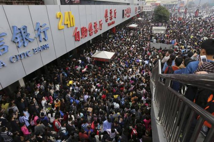 Stunning Photos Show Just How Crowded China Really Is
