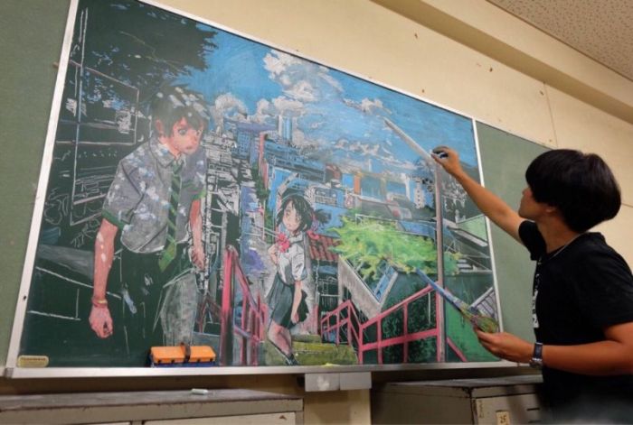 School Art Teacher Creates Incredible Drawings On A Blackboard