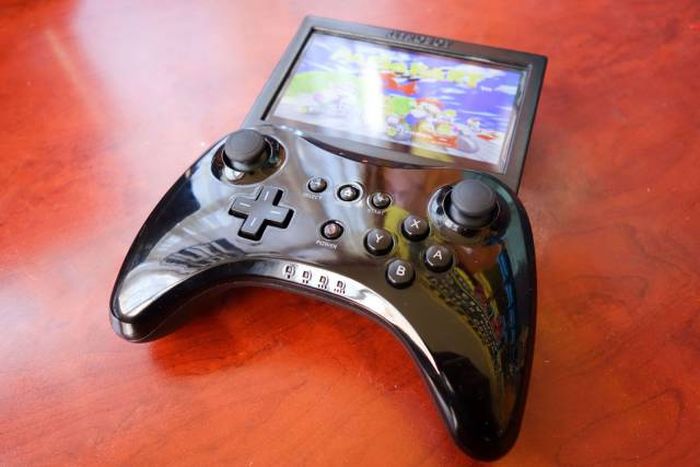 Guy Makes An Amazing Portable Retro-Gaming Console