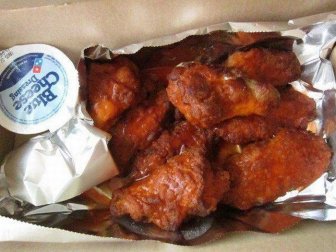 Girl Gets Something Completely Different After Ordering Domino's Wings