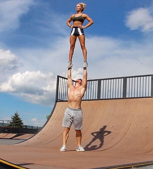 This Ripped Guy And His Acrobatic Girlfriend Are Insanely Athletic