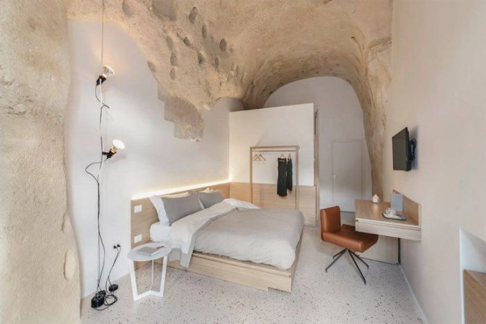 Inside This Italian Cave There Is An Incredible Hotel