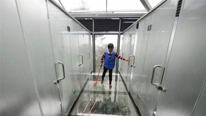 This Bathroom In A Chinese Park Has Translucent Walls