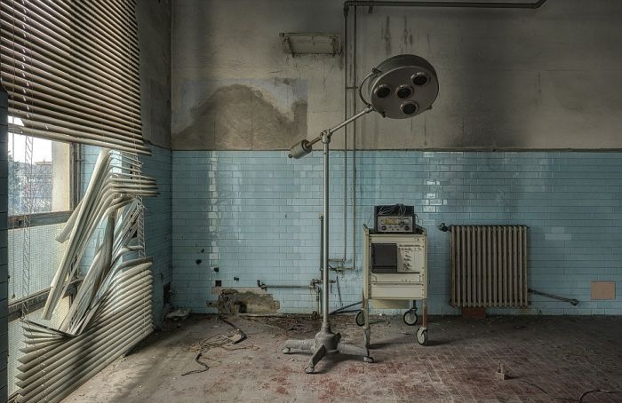 Spooky Images Of Europe's Abandoned Hospitals That Will Creep You Out