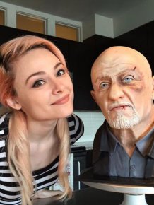 Talented Baker Creates Incredibly Realistic Breaking Bad Cake