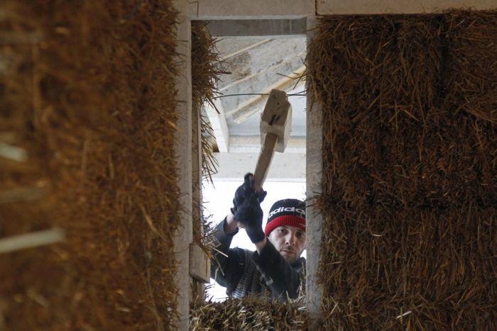 Man Builds Excellent House Made Of Straw