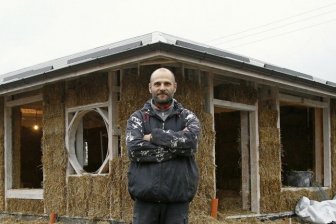 Man Builds Excellent House Made Of Straw