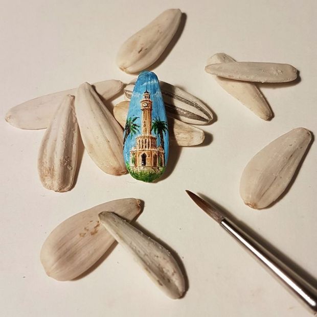 Breathtaking Tiny Paintings On Random Everyday Objects