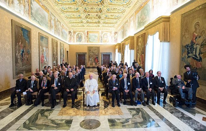 Pope Francis And Stephen Hawking Meet Face To Face At The Vatican