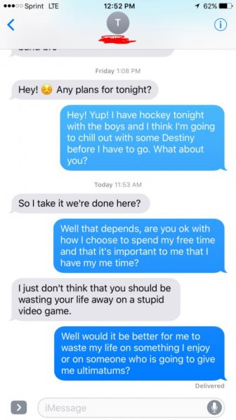 Gamer Guy Owns His Controlling Girlfriend