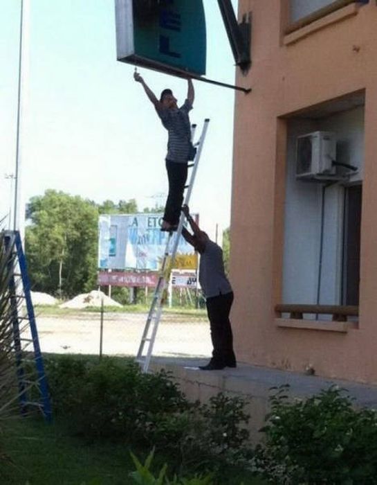 Darwin Awards Definitely Need To Be Given To These People