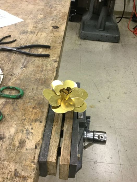Guy Makes A Gorgeous Gold Rose For His Girl