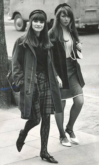 Vintage Photos Show What Fashion Was Like In England During the 60s
