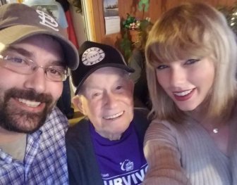 Taylor Swift Gave An Elderly Fan The Best Christmas Present